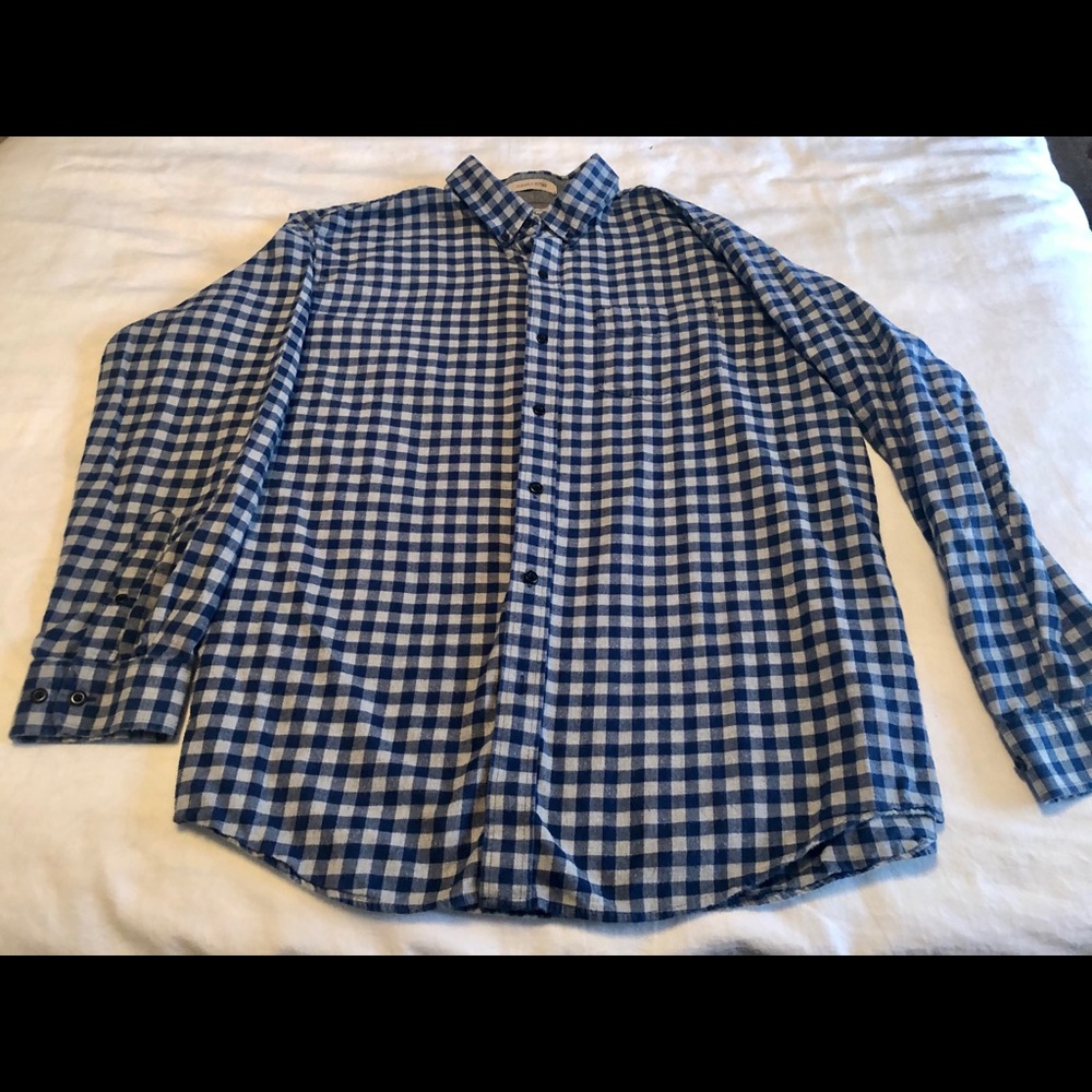 LlBean Button down collar shirt XL